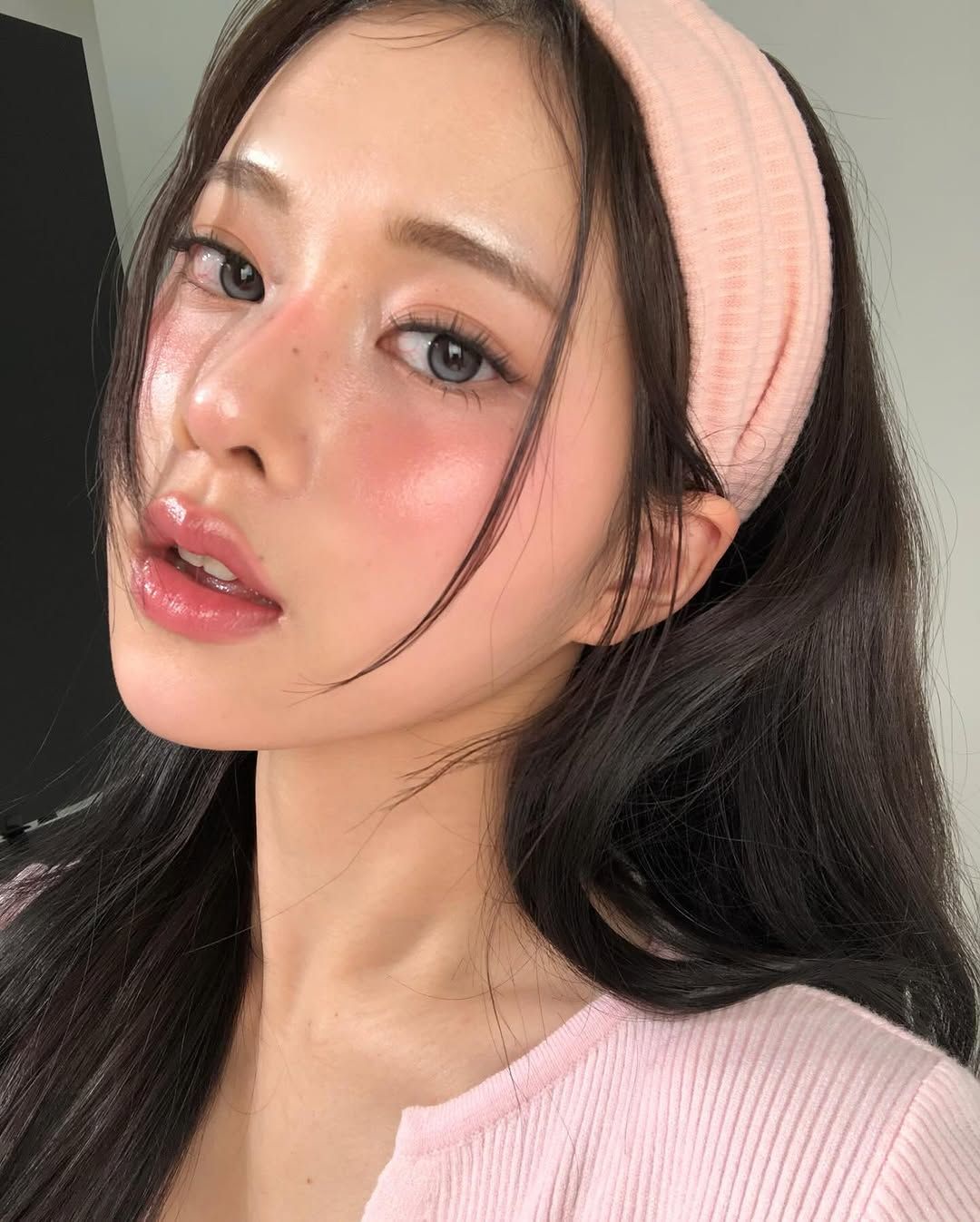 Phấn má baby pink dạng kem – tạo hiệu ứng má bầu hồng hào tự nhiên như búp bê