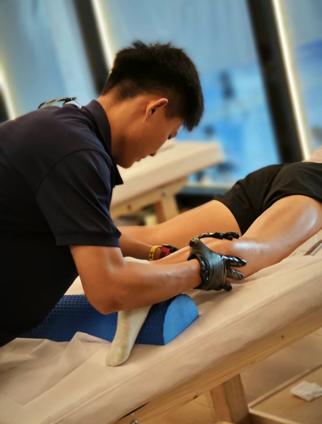 Tình trạng tập chân bị đô do bỏ qua bước giãn cơ sau khi luyện tập.