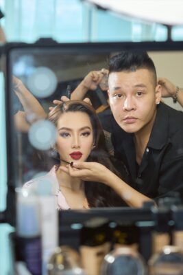 Hào quang sân khấu bắt đầu từ lớp nền đầu tiên